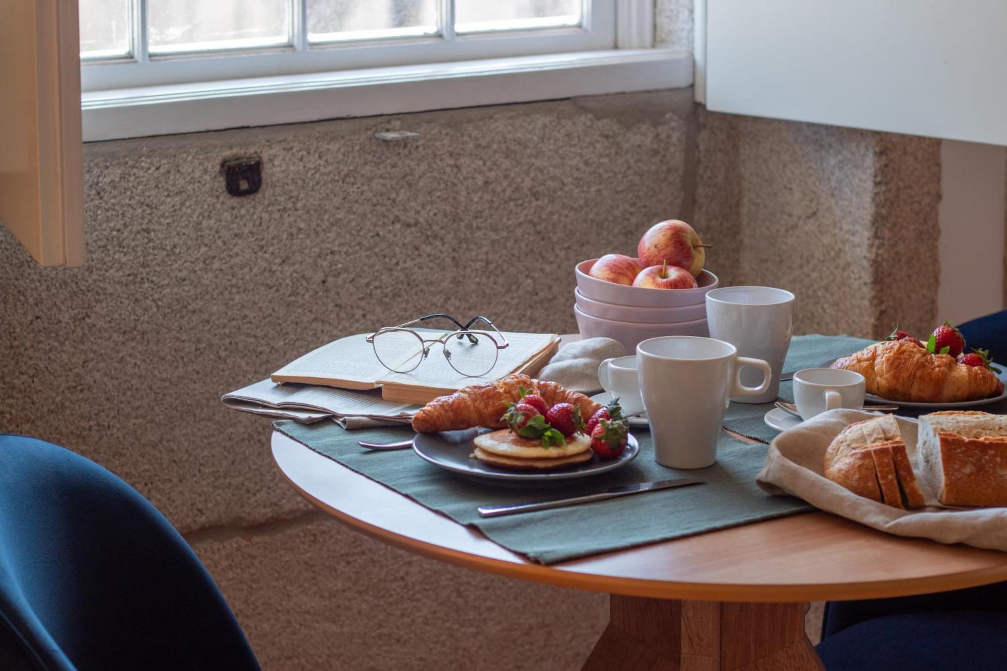 Lovelystay - Dirk Apartment - Almada 4º F Porto Zewnętrze zdjęcie