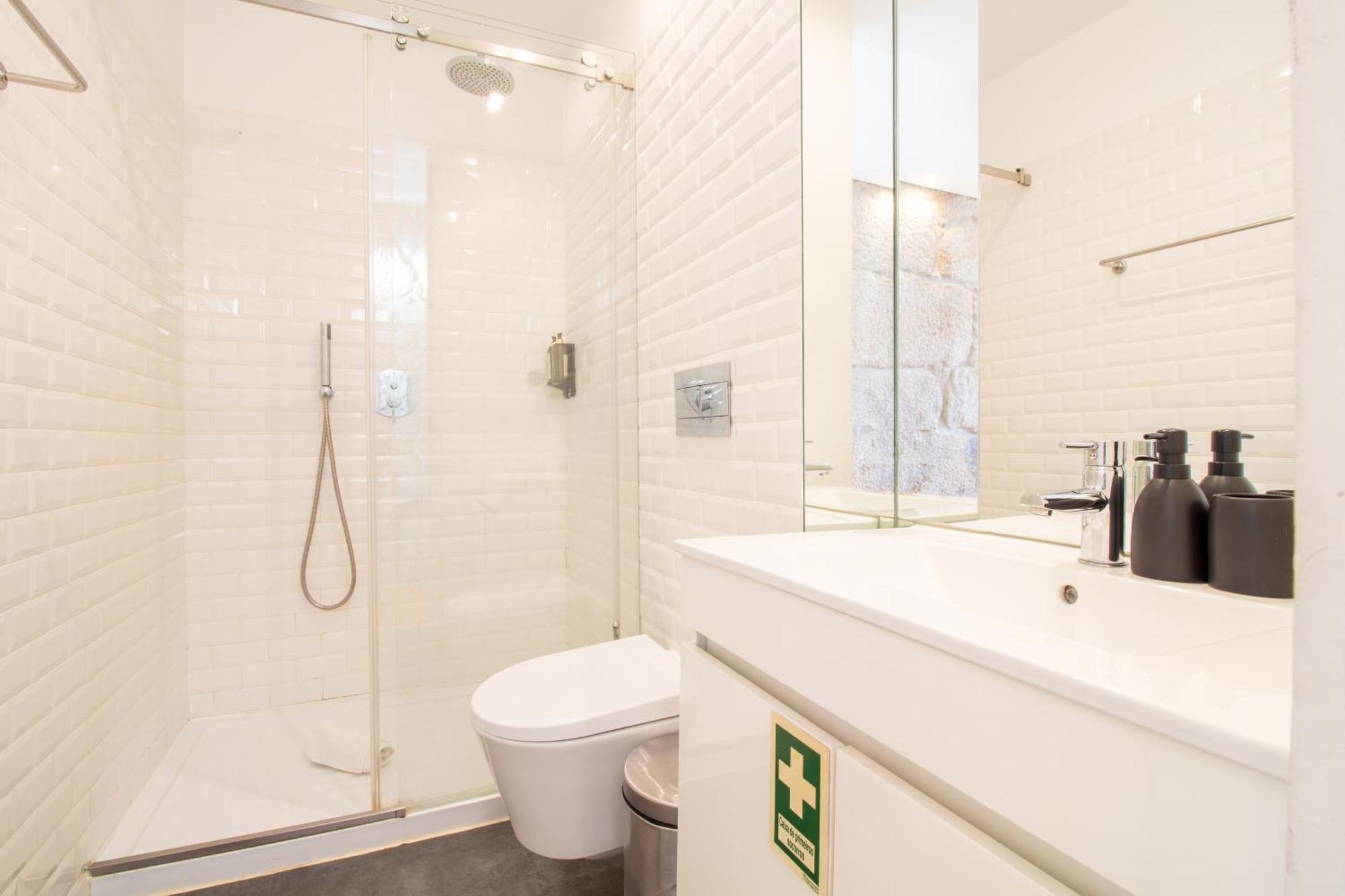 Lovelystay - Dirk Apartment - Almada 4º F Porto Zewnętrze zdjęcie